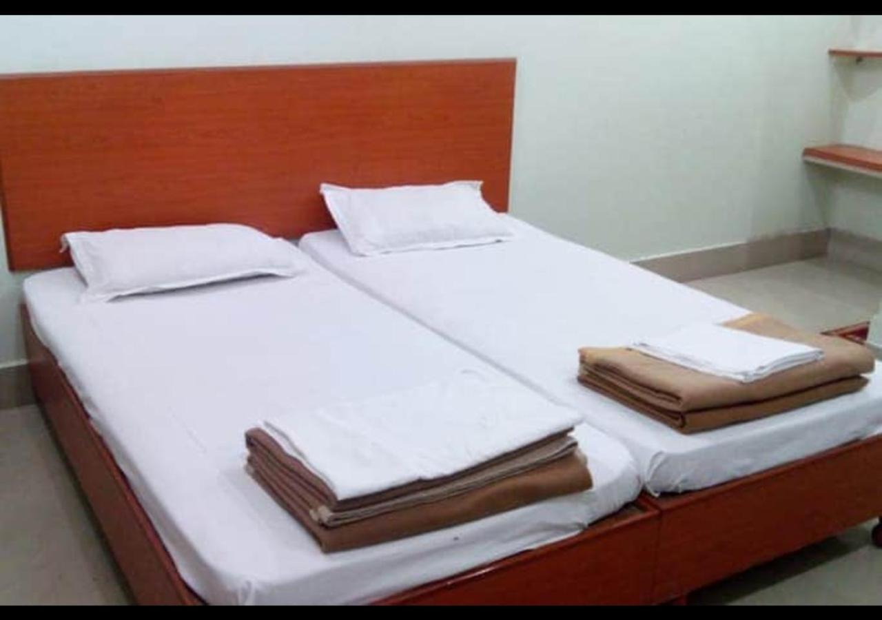 אגרה Hotel M. S. Palace By Wb Inn מראה חיצוני תמונה